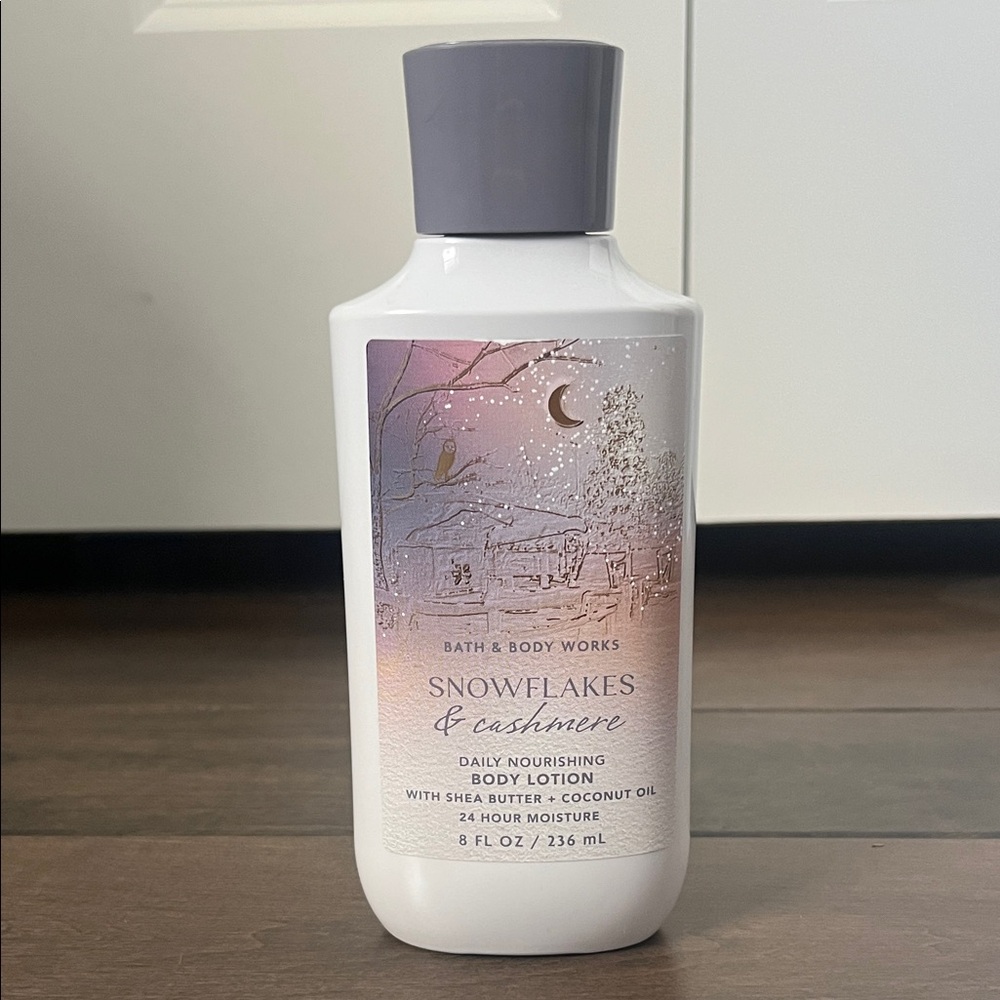 Bath & Body Works Snowflakes & Cashmere Lotion